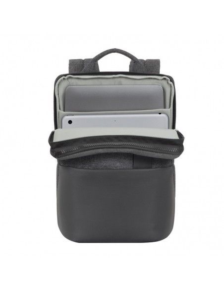 Rivacase 8825 maletines para portátil 33,8 cm (13.3") Mochila Negro