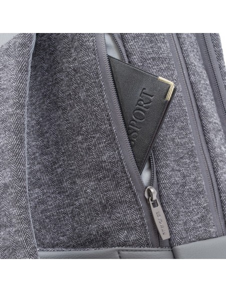 Rivacase 7960 maletines para portátil 39,6 cm (15.6") Funda tipo mochila Gris