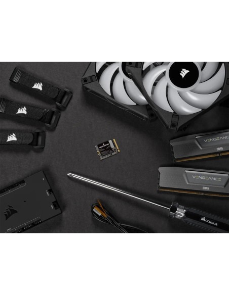 Corsair MP600 Mini M.2 2 TB PCI Express 4.0 QLC 3D NAND NVMe