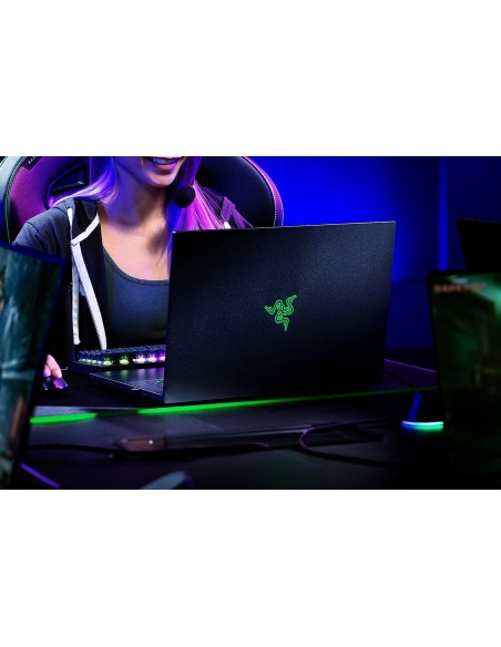 Razer Blade 16 i9-13950HX Portátil 40,6 cm (16") UHD+ Intel® Core™ i9 32 GB DDR5-SDRAM 2000 GB SSD NVIDIA GeForce RTX 4090 Wi-Fi