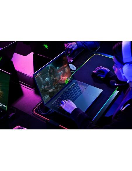 Razer Blade 16 i9-13950HX Portátil 40,6 cm (16") UHD+ Intel® Core™ i9 32 GB DDR5-SDRAM 2000 GB SSD NVIDIA GeForce RTX 4090 Wi-Fi