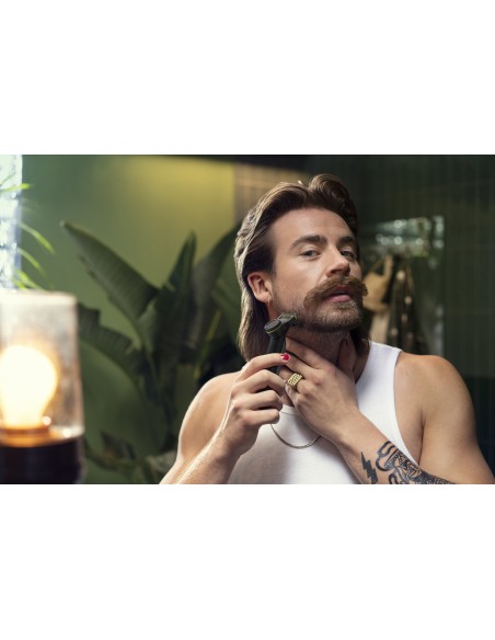 AFEITADORA PHILIPS ONEBLADE PRO QP6651 61