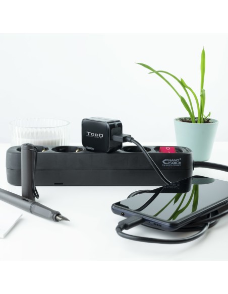 TooQ TQWC-1S01 cargador de dispositivo móvil Negro Interior