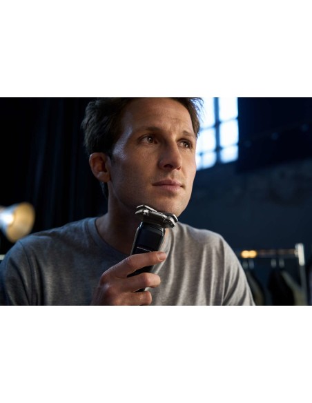 AFEITADORA PHILIPS SHAVER SERIES 8000 S8697 35