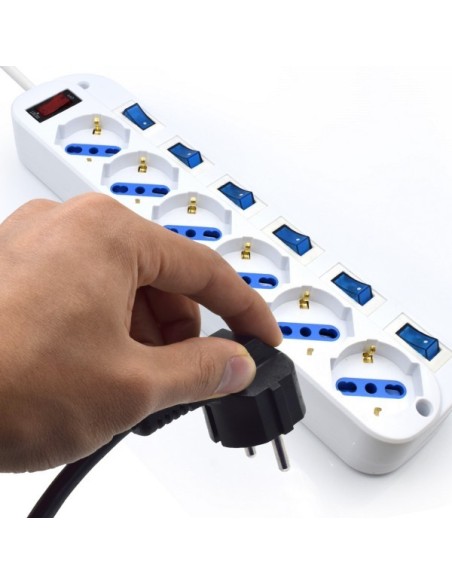 Ewent EW3932-5M limitador de tensión Blanco 6 salidas AC 3 m