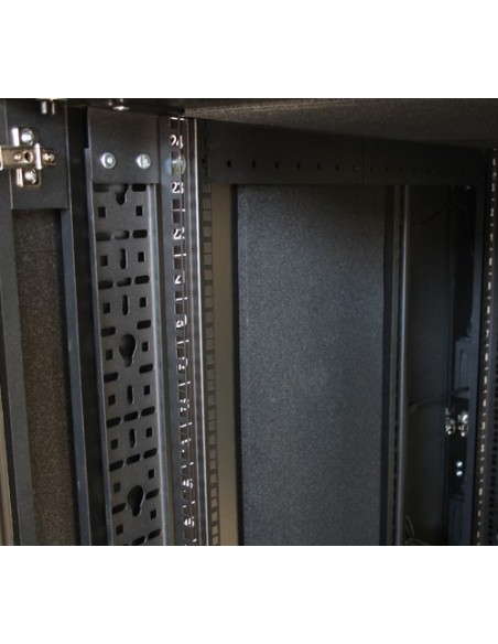 NETSHELTER CX 24U SECURE SOUNDPROFE