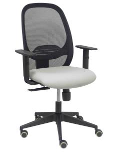 Piqueras y Crespo Silla Cilanco negra malla negra asiento bali gris claro brazo regulable.