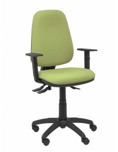 Piqueras y Crespo Silla Sierra S bali verde oliva con brazos regulables base poliamida negra