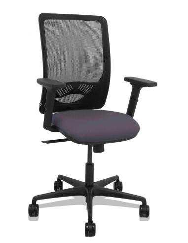 Piqueras y Crespo Silla Zulema sincro malla negra asiento bali gris oscuro brazos 2D ruedas 65mm