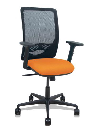 Piqueras y Crespo Silla Zulema sincro malla negra asiento bali naranja brazos 2D ruedas 65mm