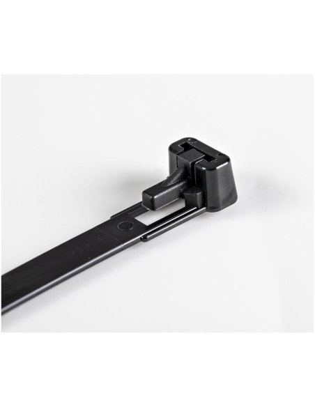 StarTech.com Bridas reutilizables de 15cm para cables - 7 mm de ancho, 35 mm de diámetro, soportan 22 kg de tensión, de nylon, p