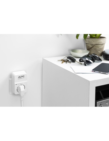 APC SurgeArrest Blanco 1 salidas AC 230 V