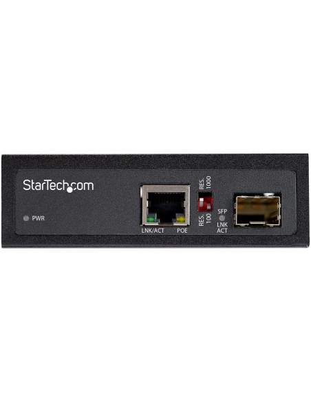 StarTech.com Conversor de Medios Ethernet Industrial PoE+ de Fibra a Ethernet de 60W - Convertidor SFP a RJ45 de Fibra IP30