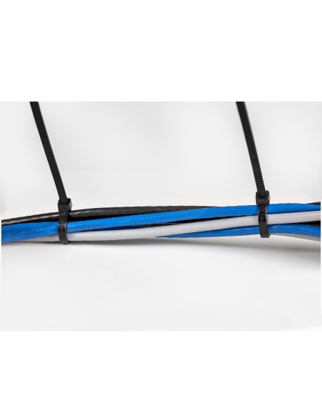 StarTech.com Bridas de 25cm para cables - 4 mm de ancho, 68 mm de diámetro, soportan 22 kg de tensión, de nylon, cierre automáti