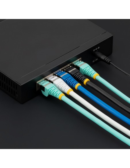 StarTech.com Cable de 2m de Red Ethernet CAT6a - Negro - Low Smoke Zero Halogen (LSZH) - 10GbE - 500MHz - PoE++ de 100W - Snagle