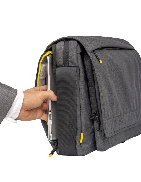 Tech air Evo Pro maletines para portátil 39,6 cm (15.6") Bandolera Gris