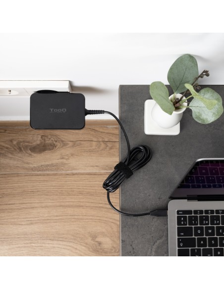 CARGADOR PORTATIL 1000W TOOQ GAN USB-C PD NEGRO TQLC-USBCGAN100PD